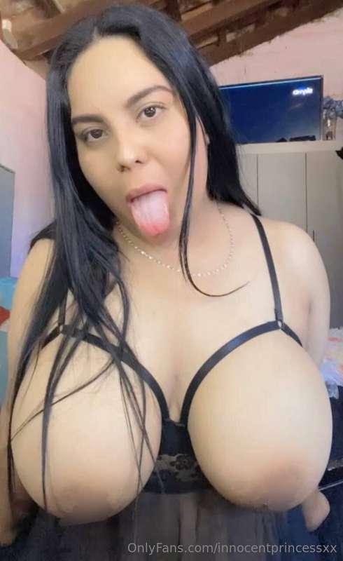 ↘️𝐅𝐑𝐄𝐄 𝐅𝐑𝐄𝐄 𝐅𝐑𝐄𝐄🥵 @conejitac9 My Latina friend with big natu..