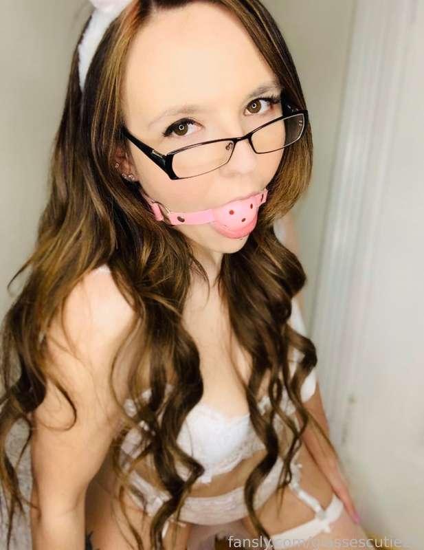 glassescutie24 image #0