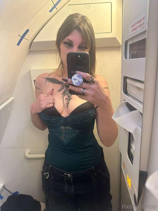 Hmmm... I've realized I've posted bits of my Xbiz trip out o..
