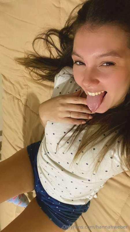 ready to sleep with my beautiful cotton pajamas I love it😛😐