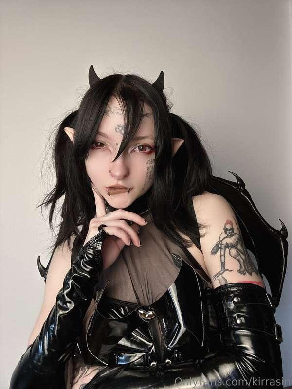 my fav hobby? being mysterious n then immediately oversharin..