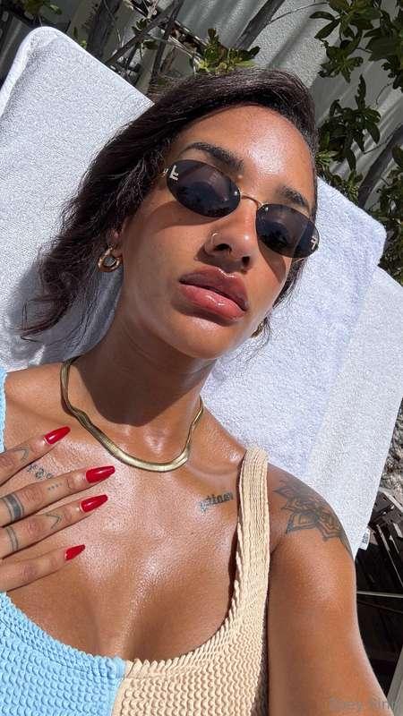 Getting a tan🥵