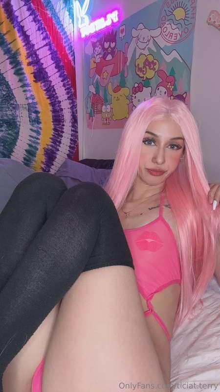 If you want a closer look come to the VIP 😏🩷