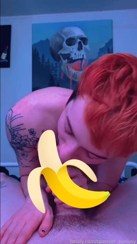 Another throwback videos from the first time @estreetcar came to work with me!
you wanna see her cum on my tongue? here's a cheeky 3 min handjob video that ends with just