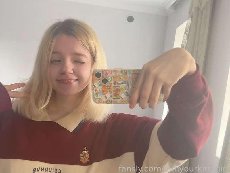 iamyourkittygirl image #2