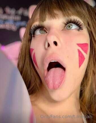 Cum right here @littlekitty69_free💦💦💦
Cute girl @littlekitty..