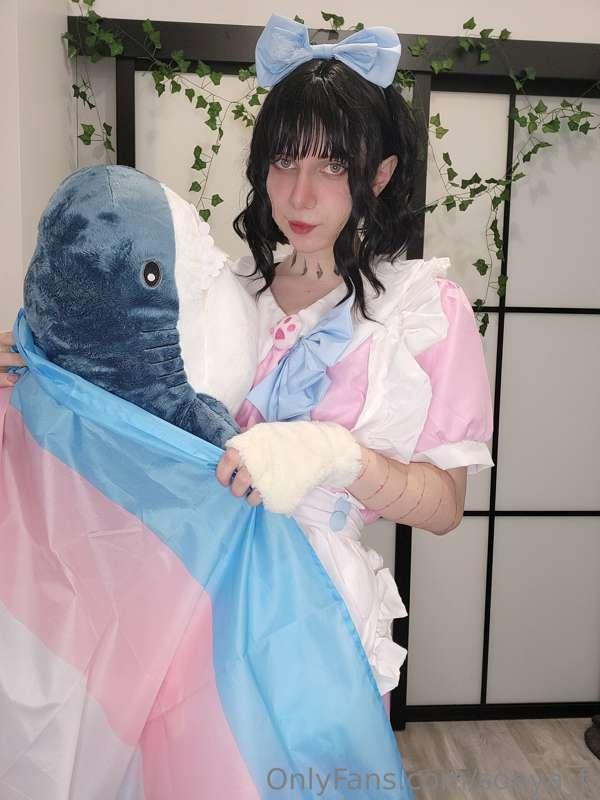 just a trans girl being a trans girl🏳️‍⚧️💖