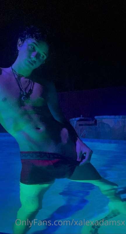 xalexadamsx image #0