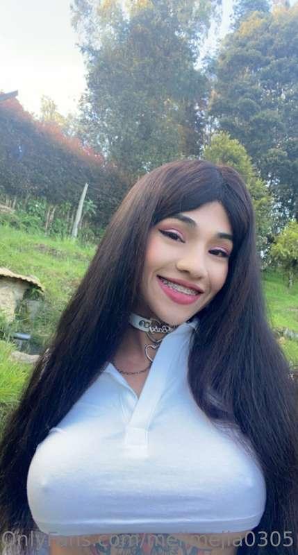 With a blouse or without a blouse? 😏🥰