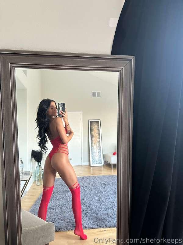 Are you alone right now babe?