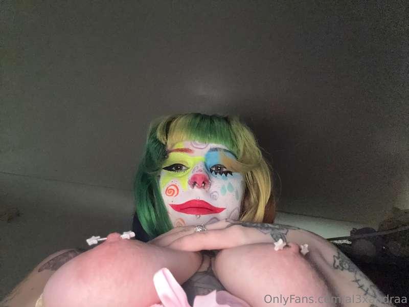 a peak at todays makeup hehe