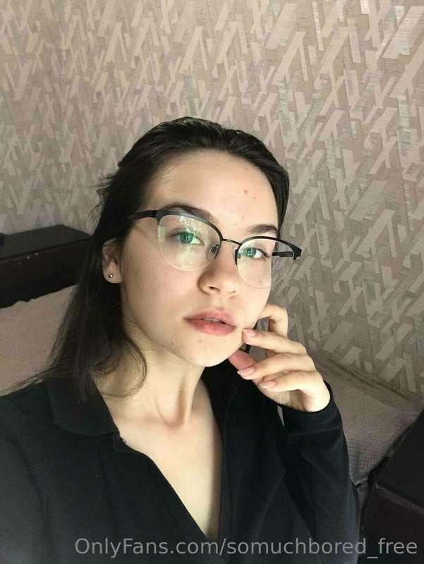 Do I always look like a secretary? 😫
