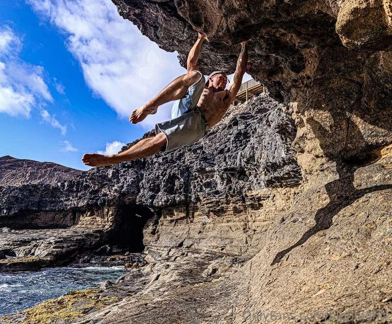 Hello, my fan fam!!Have way to much going on to even begin e..