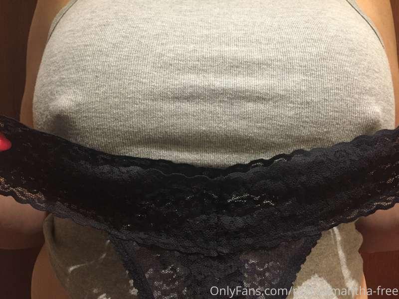 Hey babes 😘 you can have my Panties 👄 used of you like 😋 mes..