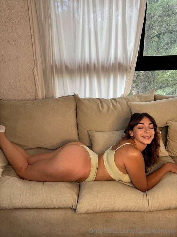 Relaxing on my couch watching tv 😅😋