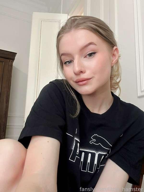 Honey, maybe you don't know, but I'm here to talk and have fun with you!❤️ So what are you waiting for?🤭