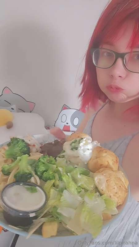 Good morning daddy💕 don’t forget to eat breakfast before wor..