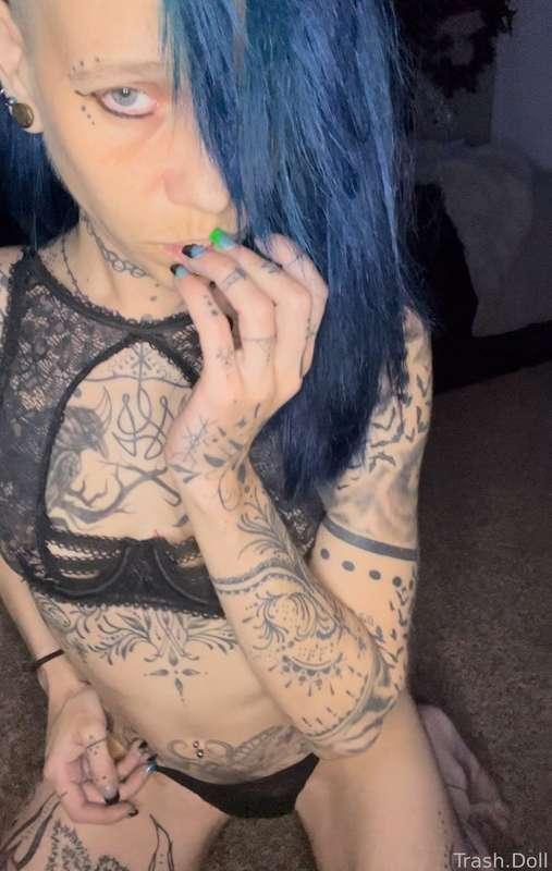 trashdoll image #0