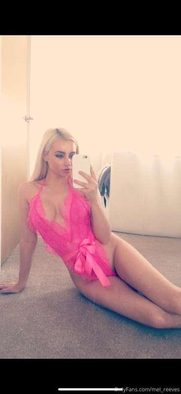 Throwback pic, me with lighter hair. Do you prefer this look..