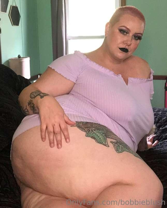 Happy Hump Day/Wagon Wednesday! Do you like big butts?