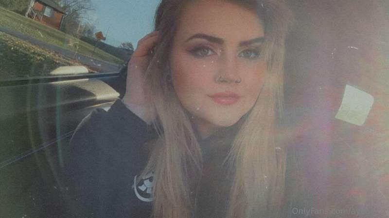 Lighting in the Dutch bros line was fiiireJust some selfies ..