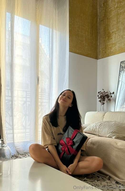 And it’s Oct 8. You know what? Finally it’s my bday 🎁