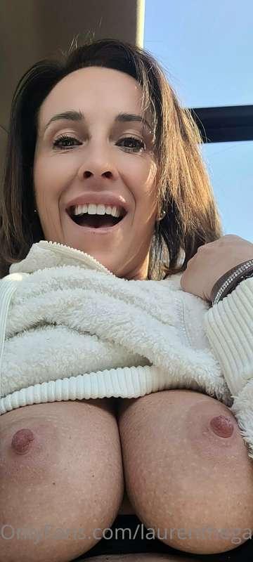 Smile ya'll 😃  It's Hump Day💋