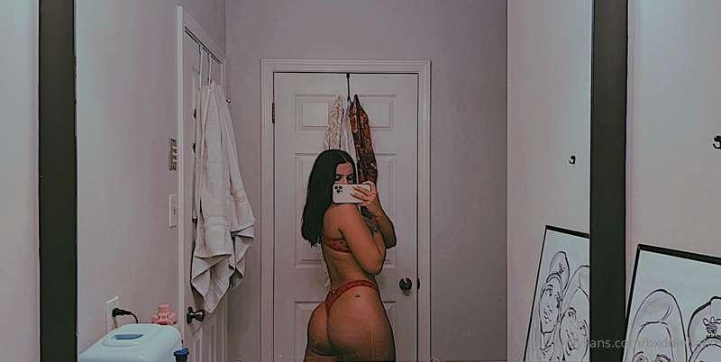ella_honey image #0