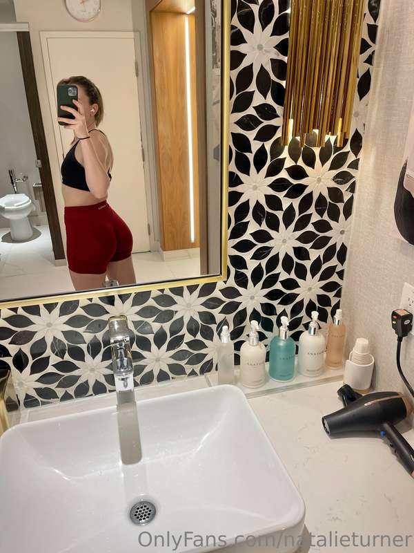 Rub the booty, smack the booty. 🍑