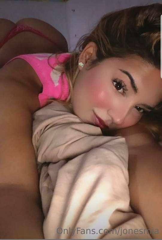 😈😈 @Jonesmia 😈😈 Sexy latina, open minded, fun girl and sex l..