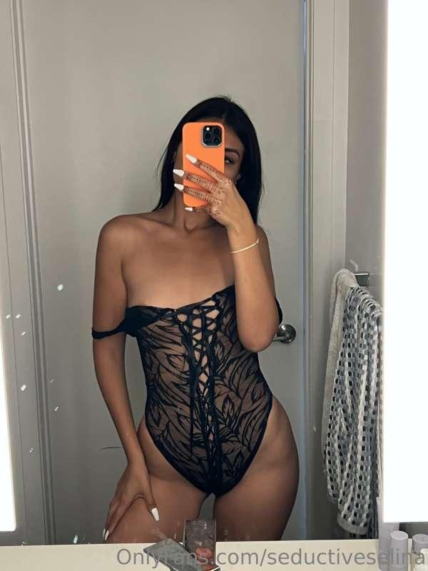 Black or red lingerie💦