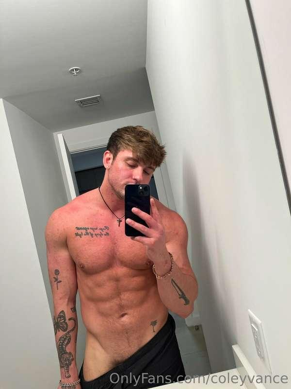 im horny as fuck right now... tbh 😈