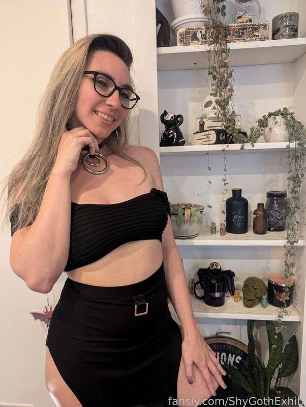 I decided to dress up so I wanted to share my outfit :) 

#pictures #photoset #hips 