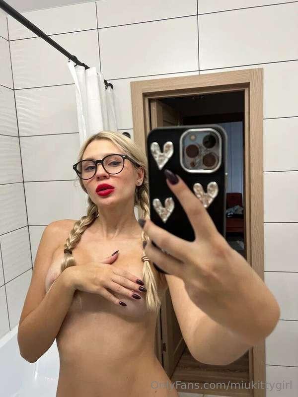 Want to join me in the shower? 💦I want to get a good wash (a..