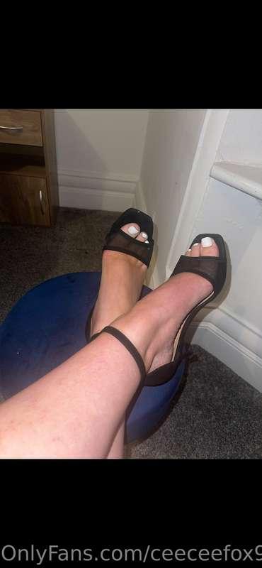 Honestly my feet could do with some worshiping, who’s going ..