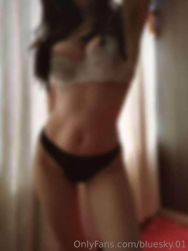 Burning Saturday, a new package is coming🔥💦🦵🦶