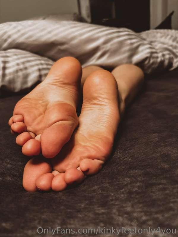 Whats your favorite perspective? ❤️💋🦶🏼