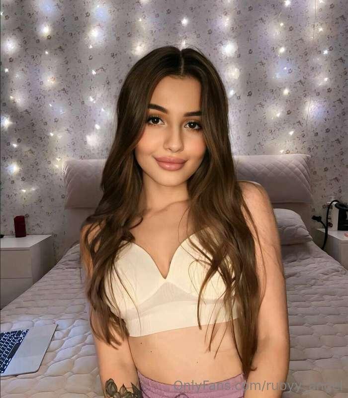 𝐅𝐑𝐄𝐄𝐄 𝐒𝐔𝐁𝐒𝐂𝐑𝐈𝐏𝐓𝐈𝐎𝐍
🟢CLICK HERE - @dariia_emerald🟢
This cutie..