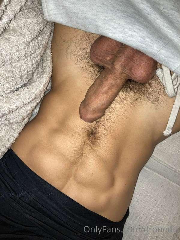 Help me stay warm tonight?;)😈