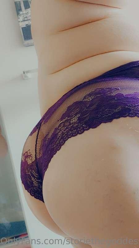 Purple panties for the day....I'll try and keep them dry💦 I ..