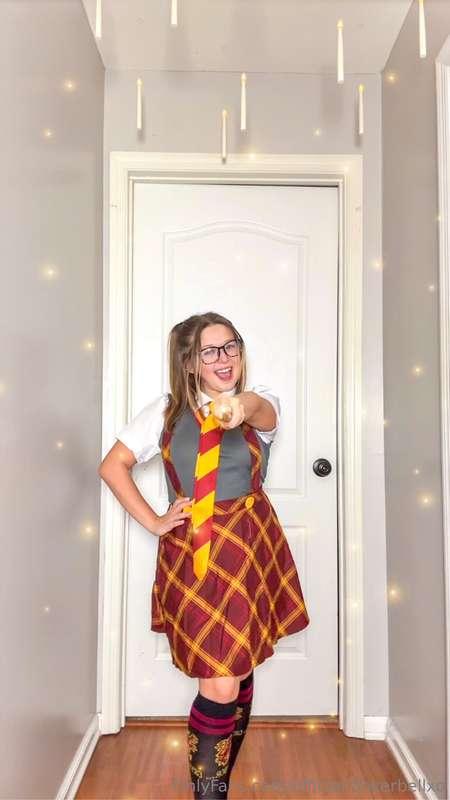 𝙷𝙰𝚁𝚁𝚈 𝙿𝙾𝚃𝚃𝙴𝚁 𝚂𝙴𝚃 ⚡️🤓💗4 clothes to nude tiktok transitions ✨ ..