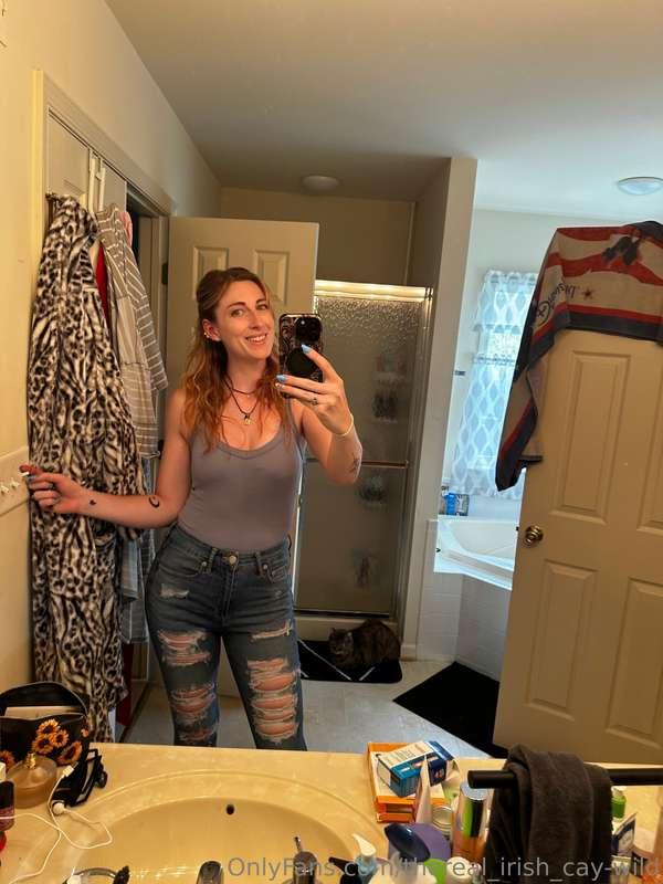 Date night today thoughts on my outfit ?