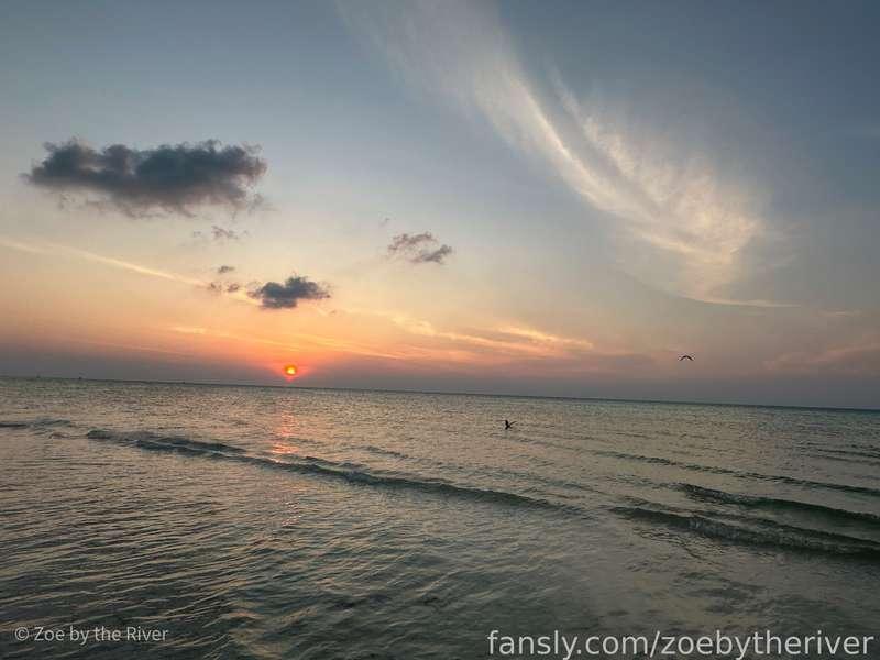 zoebytheriver image #33