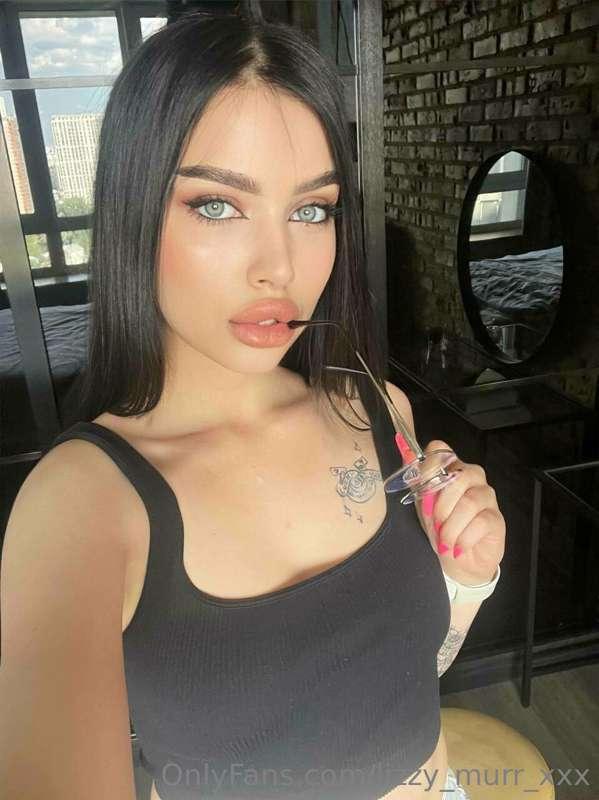 Looking for the someone whom I can ride... and I'm saying no..