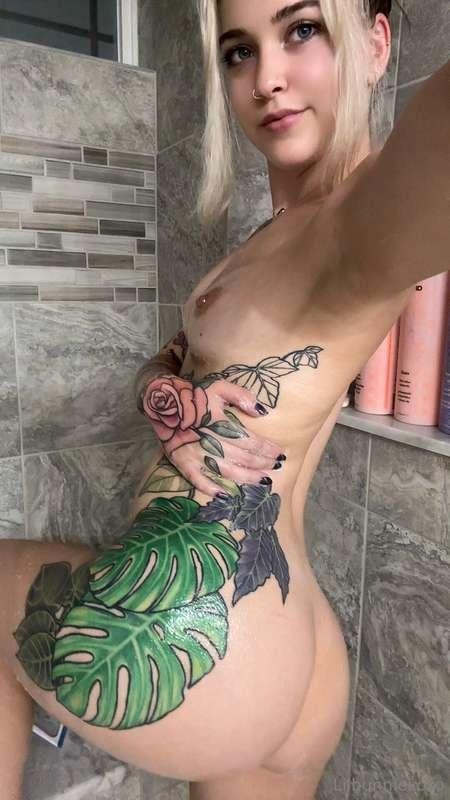 Wish you were showering with me.. 🥺