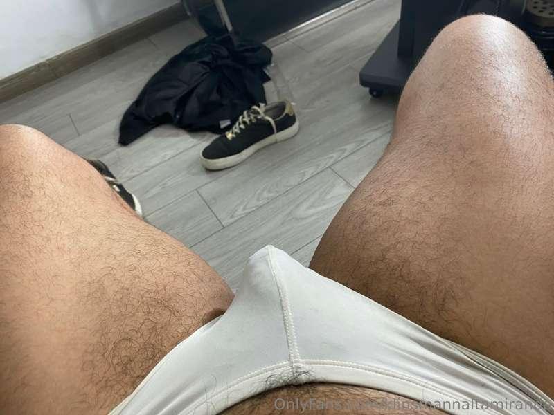 how many do you like hairy legs?? 😈