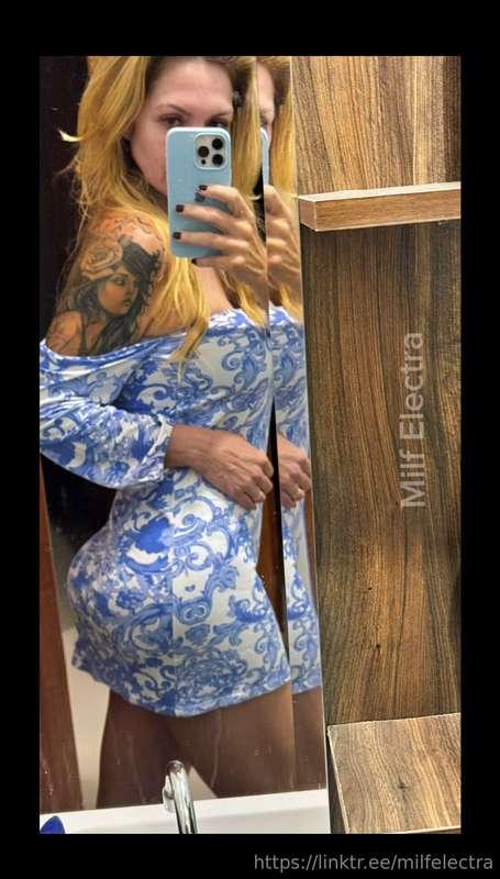Come to my VIP, and I’ll slip off the dress for you, baby 😈 ..