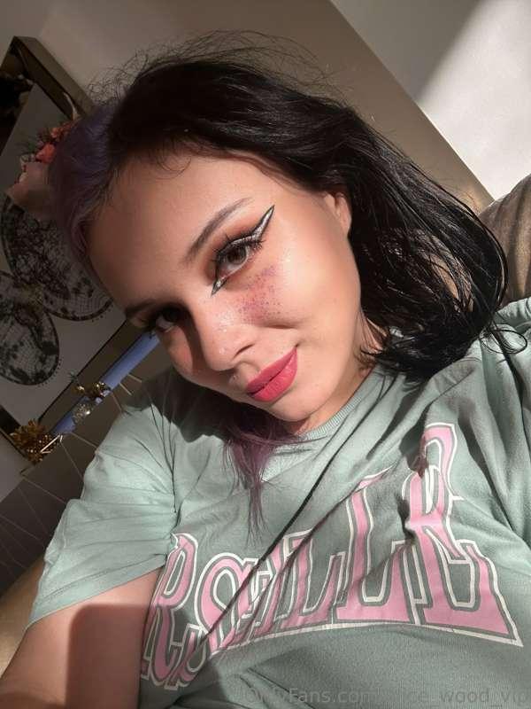 **Do you like my makeup?** 😋💋