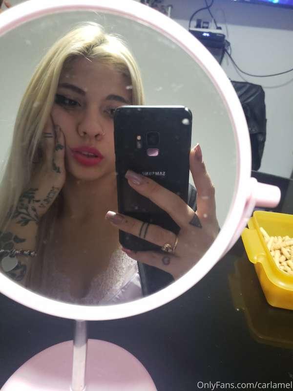 Mirror mirror, who is the prettiest?