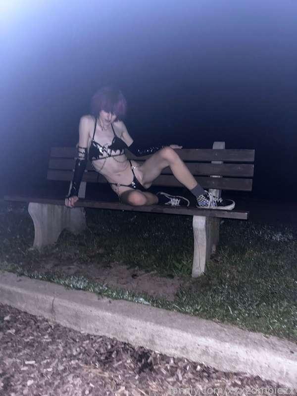 xxxzombiezx image #19